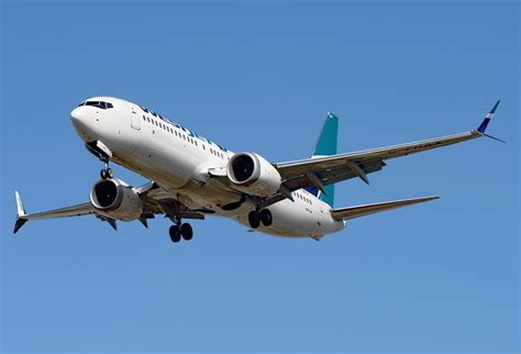 Boeing 737 MAX 8 WestJet. Photos and description of the plane