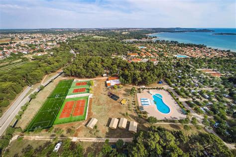 Campsites Croatia | 4 and 5 stars with water park | Campings.Luxury