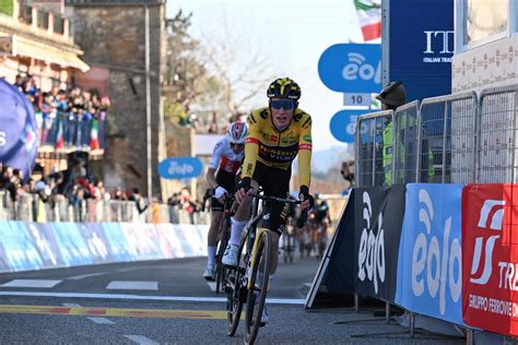 Jonas Vingegaard forgot the colour of the leader’s jersey at Tirreno ...