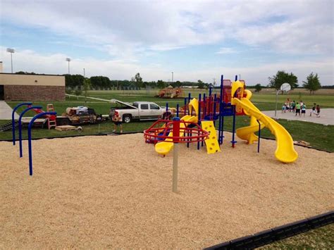 Freeman Elementary School, Freeman, SD - Midwest Playscapes