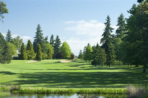 Overlake G&CC, Bellevue, Washington - Golf course information and reviews.