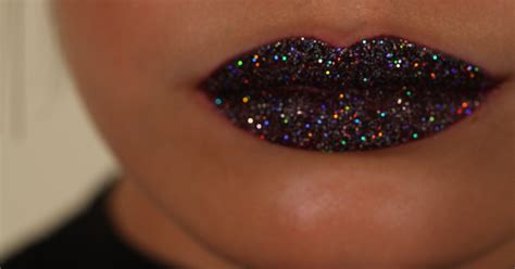 Glitter Lips Layer Lipstick Look Step By Step Guide