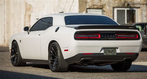 Man Up With This Barely Driven 6sp Manual 2016 Challenger SRT Hellcat | Carscoops