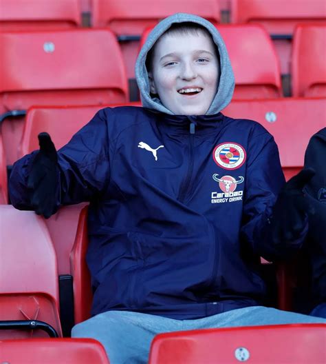 The best pictures of Reading FC fans at Sheffield United - football.london