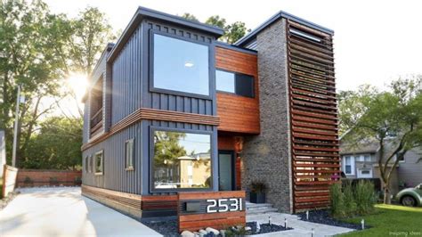 Awesome 99 Modern Container House Design Ideas https://roomaholic.com/5174/99-modern-container ...