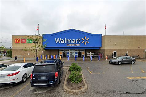 Man found dead in Toronto Walmart parking lot after brazen daylight shooting