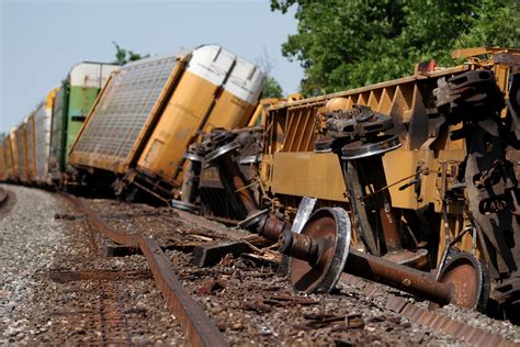 Train derails near Crestline - Crawford County Now