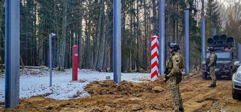 Poland will build a barier on its border with Russian enclave