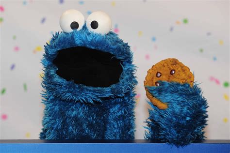 Cookie Monster celebrates 50 years with ‘Sesame Street’ | FOX 5 San Diego