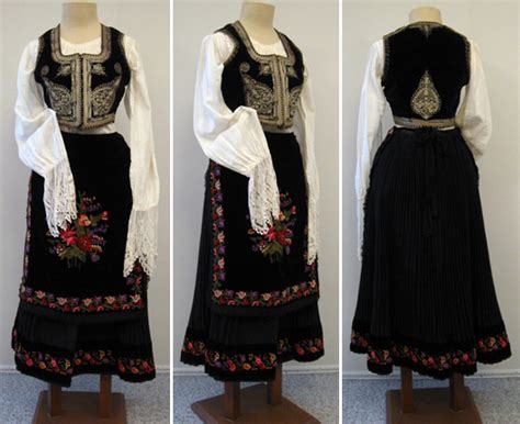 Folk costumes - Serbia.com