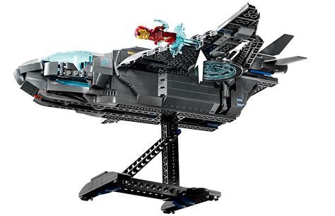 Avengers Quinjet Lego