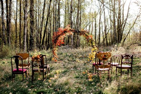 Wedding Backdrop Inspiration we're Loving for Fall - STATIONERS