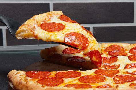 Pizza by the Slice Is a Better Value Than a Standard Pie. Here’s How.