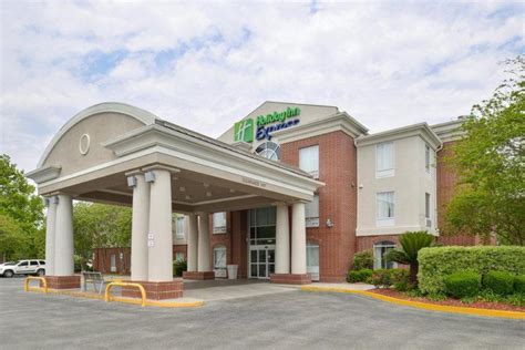 Best Price on Holiday Inn Express Hotel & Suites Lafayette in Lafayette ...