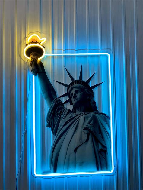 Liberty Enlightening the World Led Neon Acrylic Artwork/Custom Neon ...