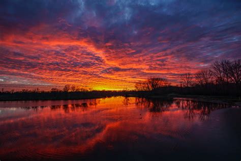 Sunset at the Mississippi National River Recreation Area : r/NationalPark