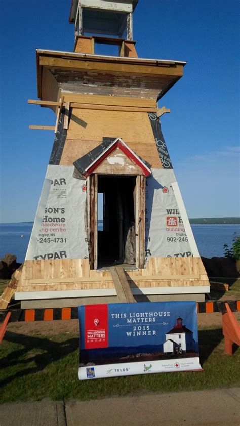 Lighthouse moved from Saint John to Digby ready to shine | CBC News