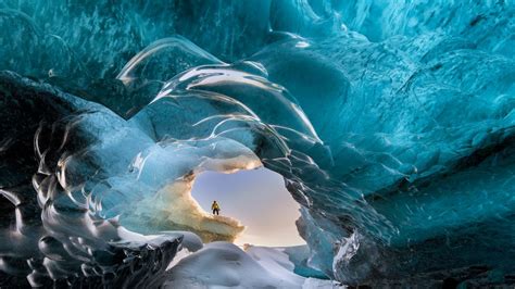 Vatnajokull Ice Cave | Smithsonian Photo Contest | Smithsonian Magazine