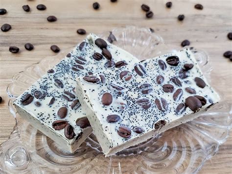 Coffee Soap Benefits + Coffee Melt and Pour Soap Recipe - Everything Pretty