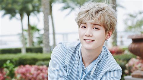 BTS Suga Laptop Wallpapers - Top Free BTS Suga Laptop Backgrounds - WallpaperAccess