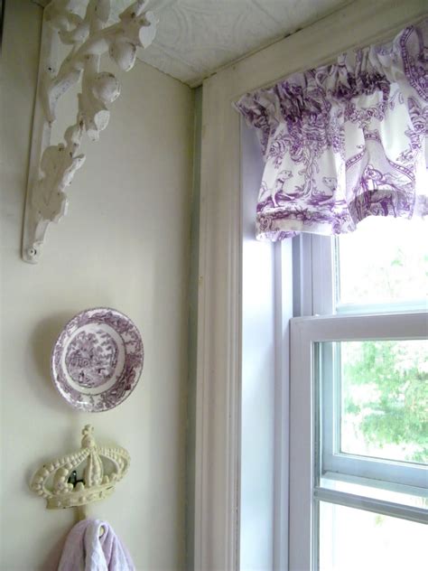 Maison Decor: Purple toile valance for the kitchen