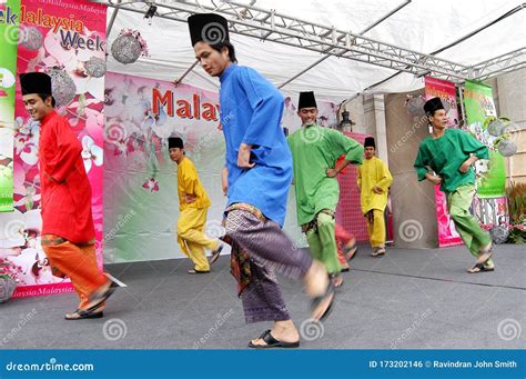 Tarian Joget Malaysia