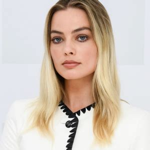 Margot Robbie’s Chanel Makeup Info – Filter Famous