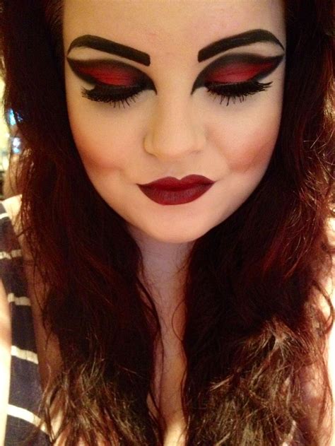 Happy Halloween Day: 22 Halloween Vampire Makeup Ideas