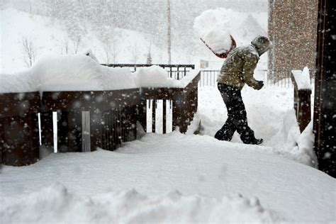 Denver weather: Colorado blizzard drops 27.1 inches of snow on Denver