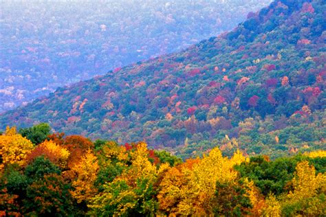 Short Drive to See The Beautiful Colors of Fall in Arkansas