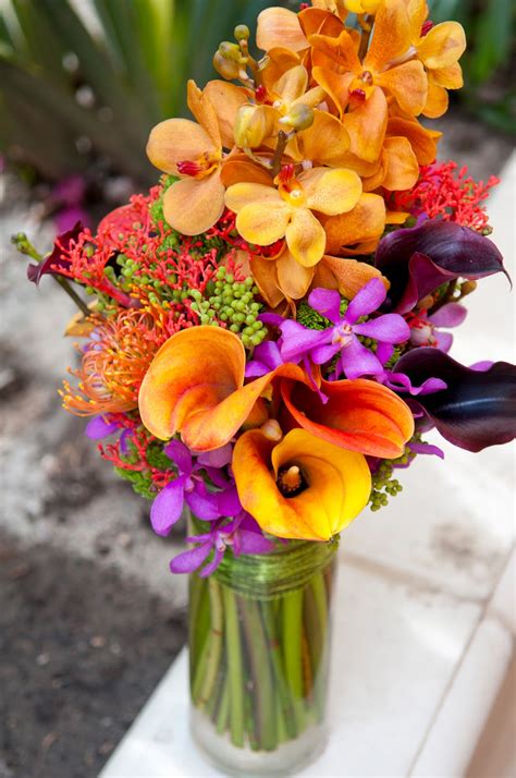 the daily petal: Distinctive Tropical Bouquet