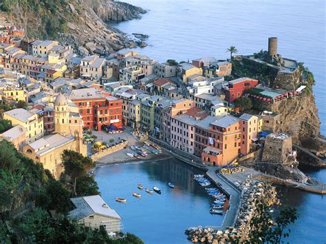 Vernazza Cinque Terre Liguria Italy picture, Vernazza Cinque Terre Liguria Italy photo, Vernazza ...