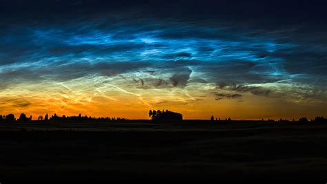 Noctilucent Clouds – Bing Wallpaper Download