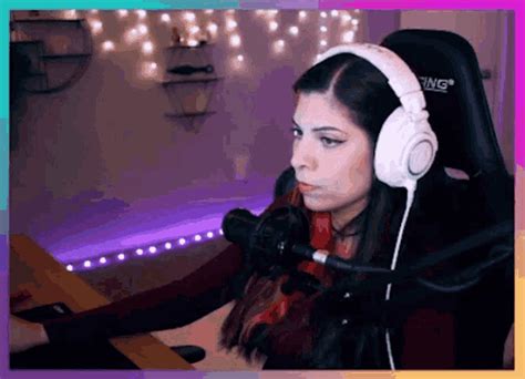 Gaming Twitch GIF - Gaming Twitch Streamer - Discover & Share GIFs