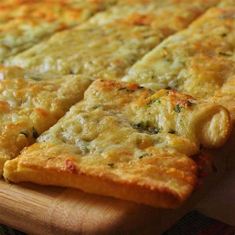 Garlic Cheese Flat Bread Recipe