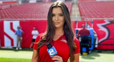 Sports Reporter Aileen Hnatiuk Going Viral At Tampa Bay Camp