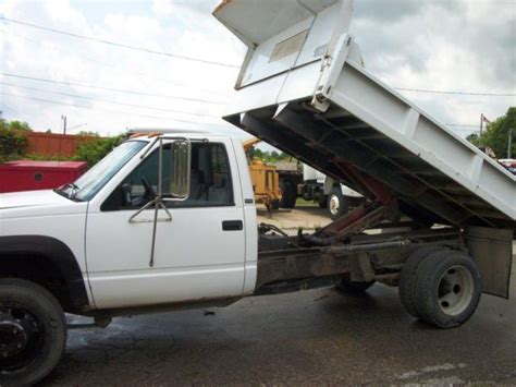 1993 CHEVY 3500 HD WITH DUMP