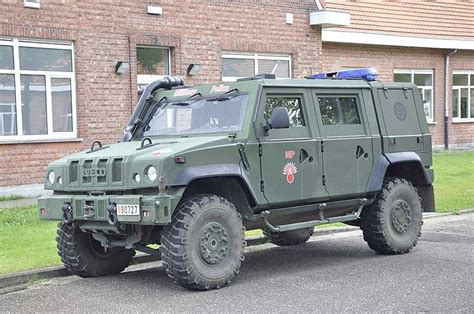 Military Vehicle Photos - Iveco LMV