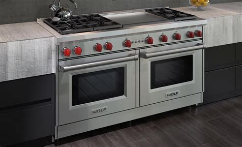 60" Gas Range 6 Burner Infrared Dual Griddle Wolf Rangetop