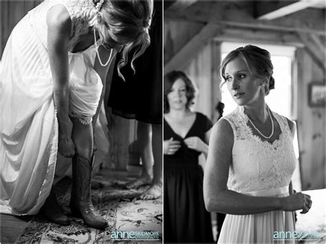 Christmas Farm Inn Wedding by Anne Skidmore Photography