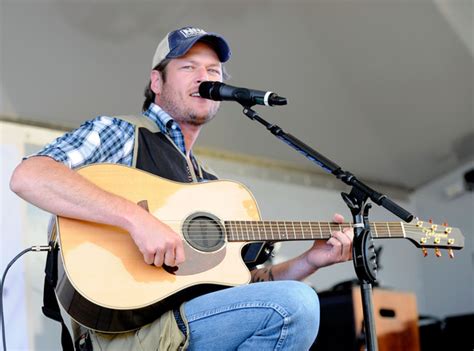 Blake Shelton - 46th Annual Academy Of Country Music Awards - USO Concert - Blake Shelton Photo ...