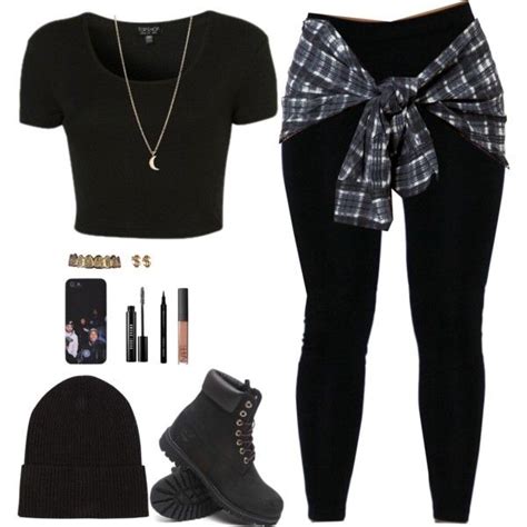 25 Sexy All-Black Outfits for Winter - Winter Outfit Ideas - Styles Weekly