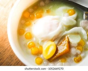 Bua Loy Kai Wan Sweet Poached Stock Photo 1052673314 | Shutterstock