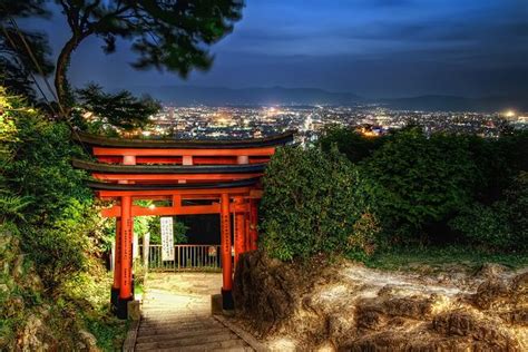 Fushimi Inari Shrine at night, Kyoto, Japan | Fushimi inari taisha ...