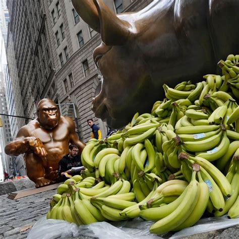 7-Foot-Tall Statue of Harambe the Gorilla Confronts Wall Street’s ...