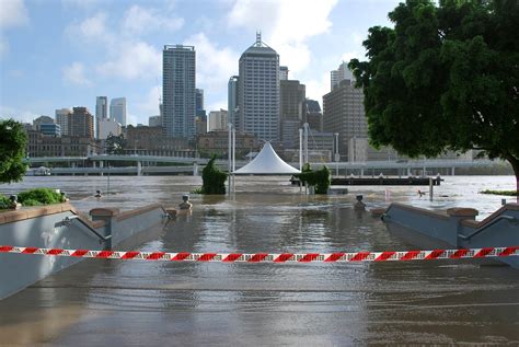 Brisbane Flood 12/01/11 7:08am - South Bank | At 7:14am 12/0… | Flickr