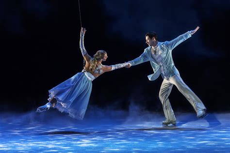 REVIEW: Cinderella on Ice