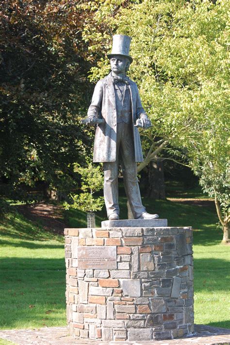 Isambard Kingdom Brunel statue at Neyland. | Isambard kingdom brunel ...