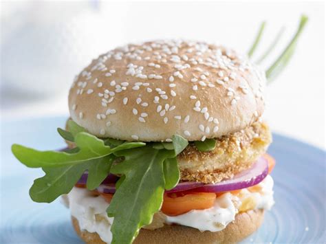 Fish Fillet Sandwich Recipe | EatSmarter