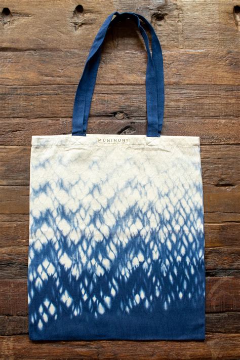 Tie Dye Tote Bag Small - Raindrop Indigo Blue | MUNIMUNI